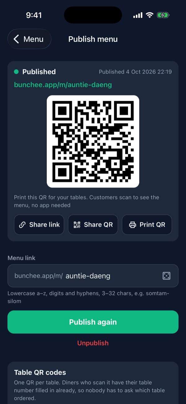 Published menu: link bunchee.app/m/auntie-daeng with its QR and the Print QR button